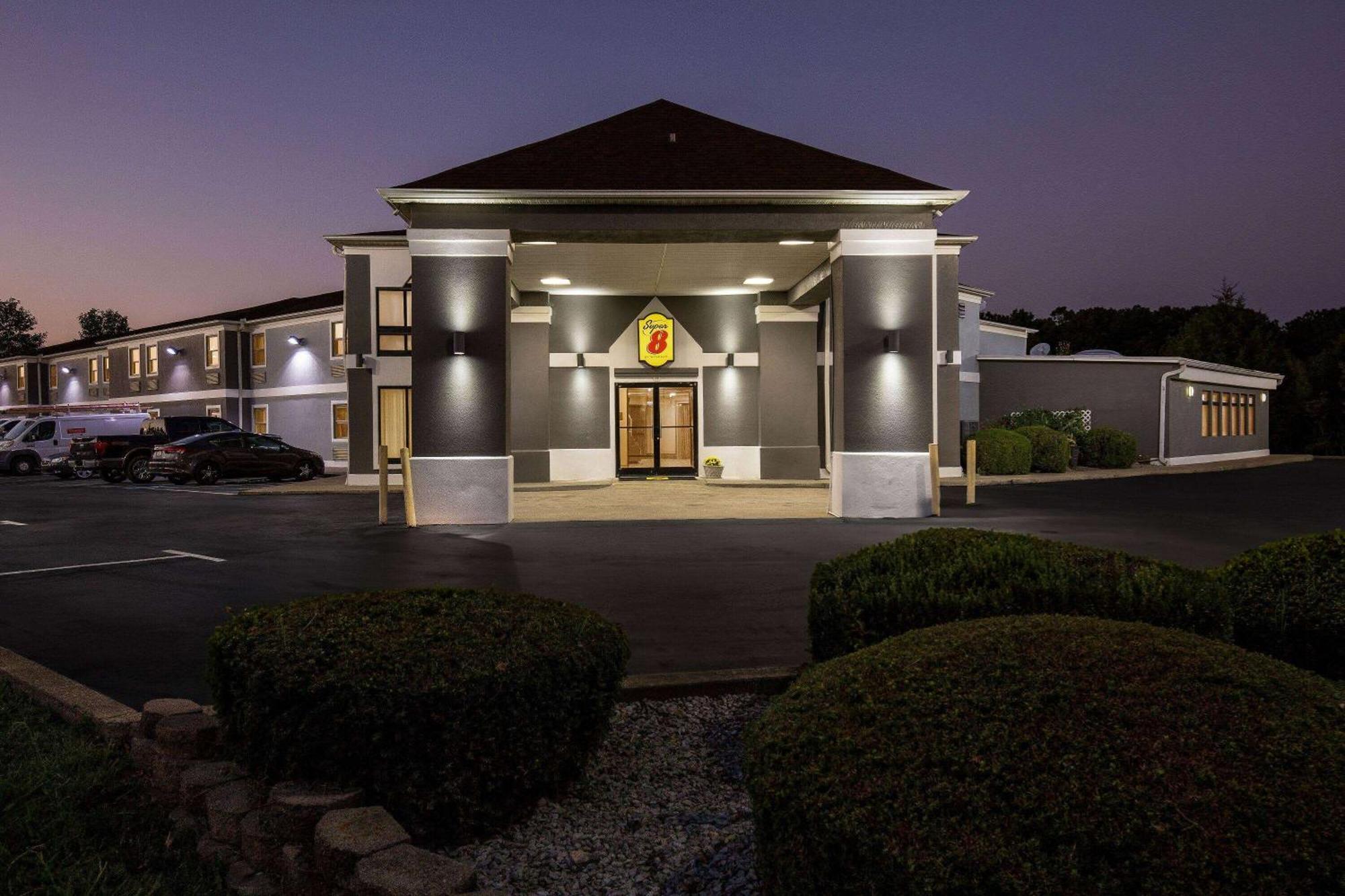 Super 8 By Wyndham Dickson Hotel Exterior foto